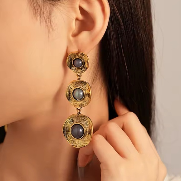 Zara Elegant Gold Black Statement Earrings - Picture 3 of 6